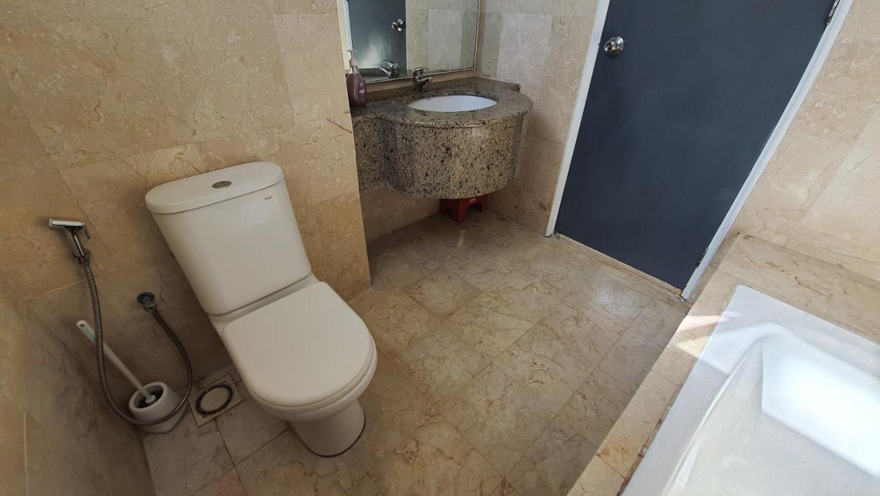 Homestay Jalan Tun Razak Walking Distance Ijn, Hkl, Mrt Station, Kpj, Perkeso, Bernama, Tabung Darah, Istana Budaya Kuala Lumpur Luaran gambar